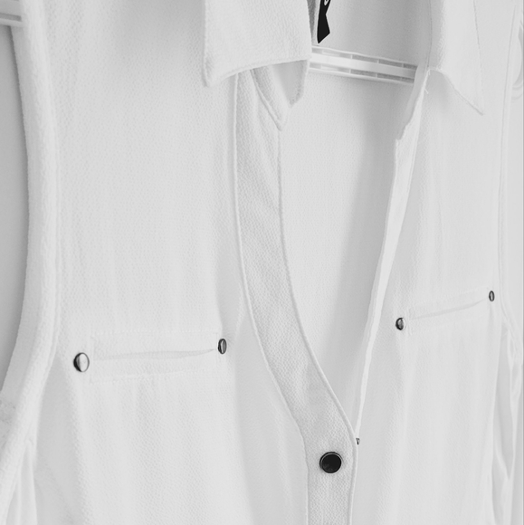 White Blouse S - Picture 2 of 4